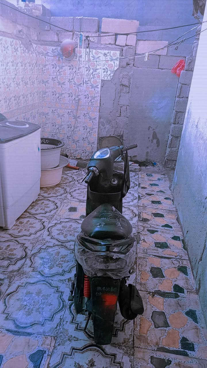 الدراجه للبيع السعر 950 وبيها مجال حك الجيه الرقم ***********
