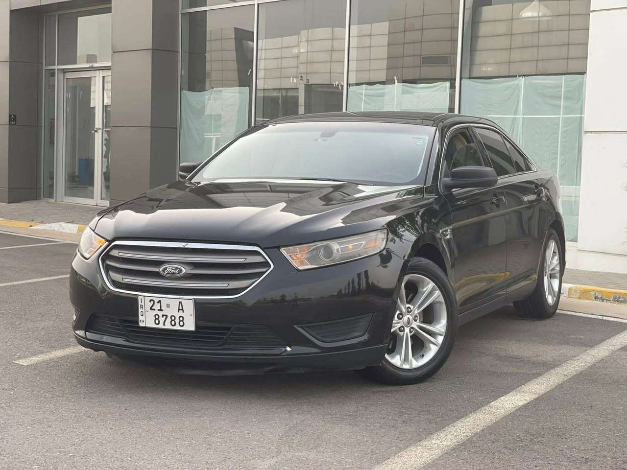 Ford Taurus شەریکە نیفا
فۆرد تۆرۆس شەریکەی نیڤایە سەیارەکە بێ بۆیاخە بێ شوختە بێ ساردە نموونەیە لە جوانیا ماڵی دۆستە گێرو مەکینەی نەکراوەتەوە مواسەفات 👌👌سەنەوی تازە ٤ تایەو ویلی لۆکی لەژێرایە مۆدێلی ٢٠١٣ سەنەوی و رەقەمی تازەیە بەڵام رەقەمەکەی لەگەڵ نیە.
شوێن:سلێمانی
***********📲رەقەم:
نرخ117$ مجال Ford Taurus السليمانية, العراق
