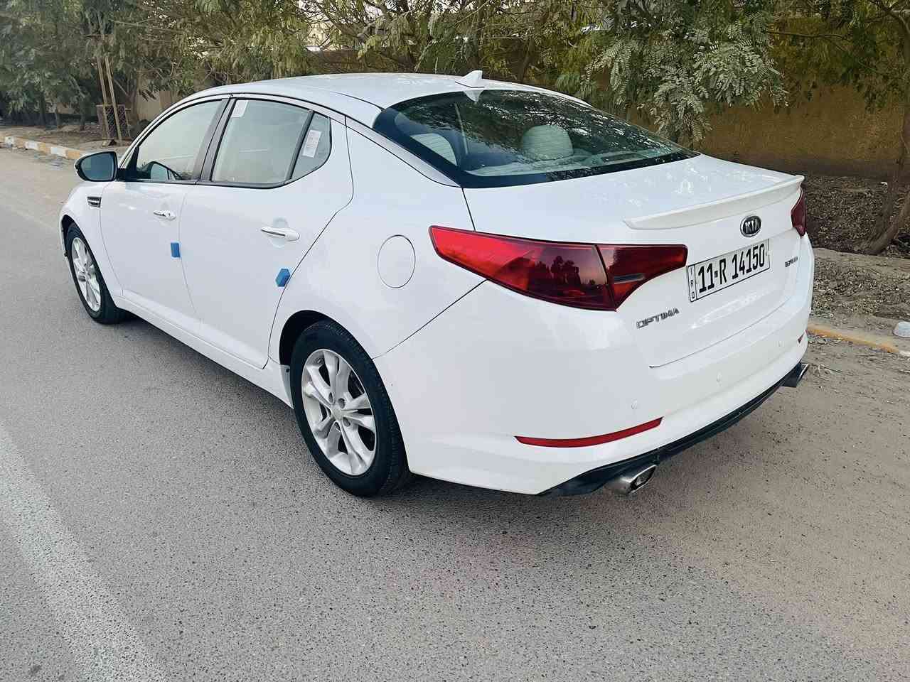 من رخصة الادمن المحترم 
كيا أوبتما 2012 EX فول مواصفات عدا البانوراما رقم بغداد إنكليزي بأسمي كفالة عامة من الصبغ والتبديل مكينة گير تبريد صدر تخم تاير جديد السيارة نظيفة جداً 
السعر 119 
للاستفسار ***********
