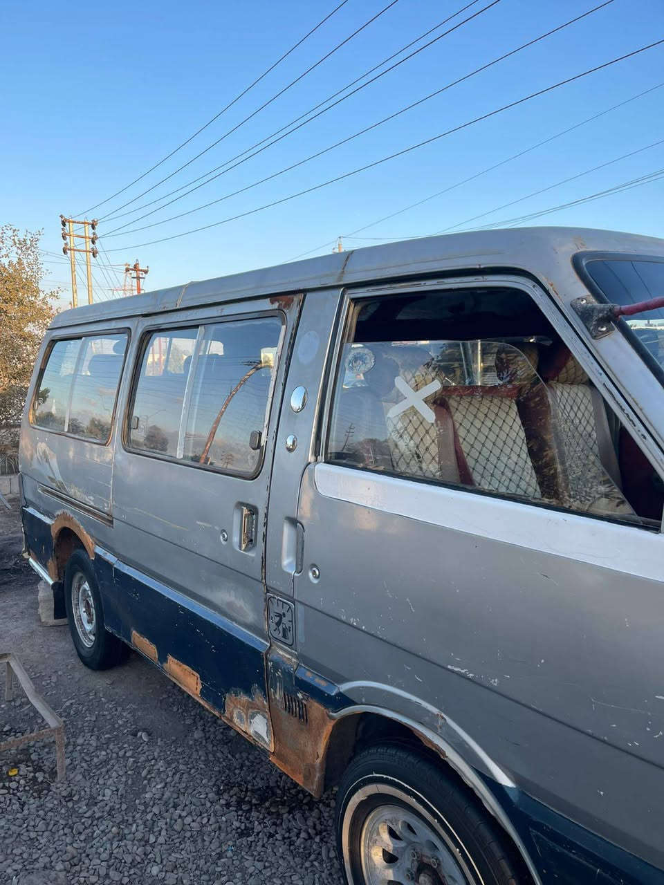 كيا بستا للبيع 95
محرك / كير   خير من الله .. رقم انكليزي ديالى .. سنوية لل 3030 ... مناقصهة اي شي ..
السعر 42 ..  للأستفسار  ***********
