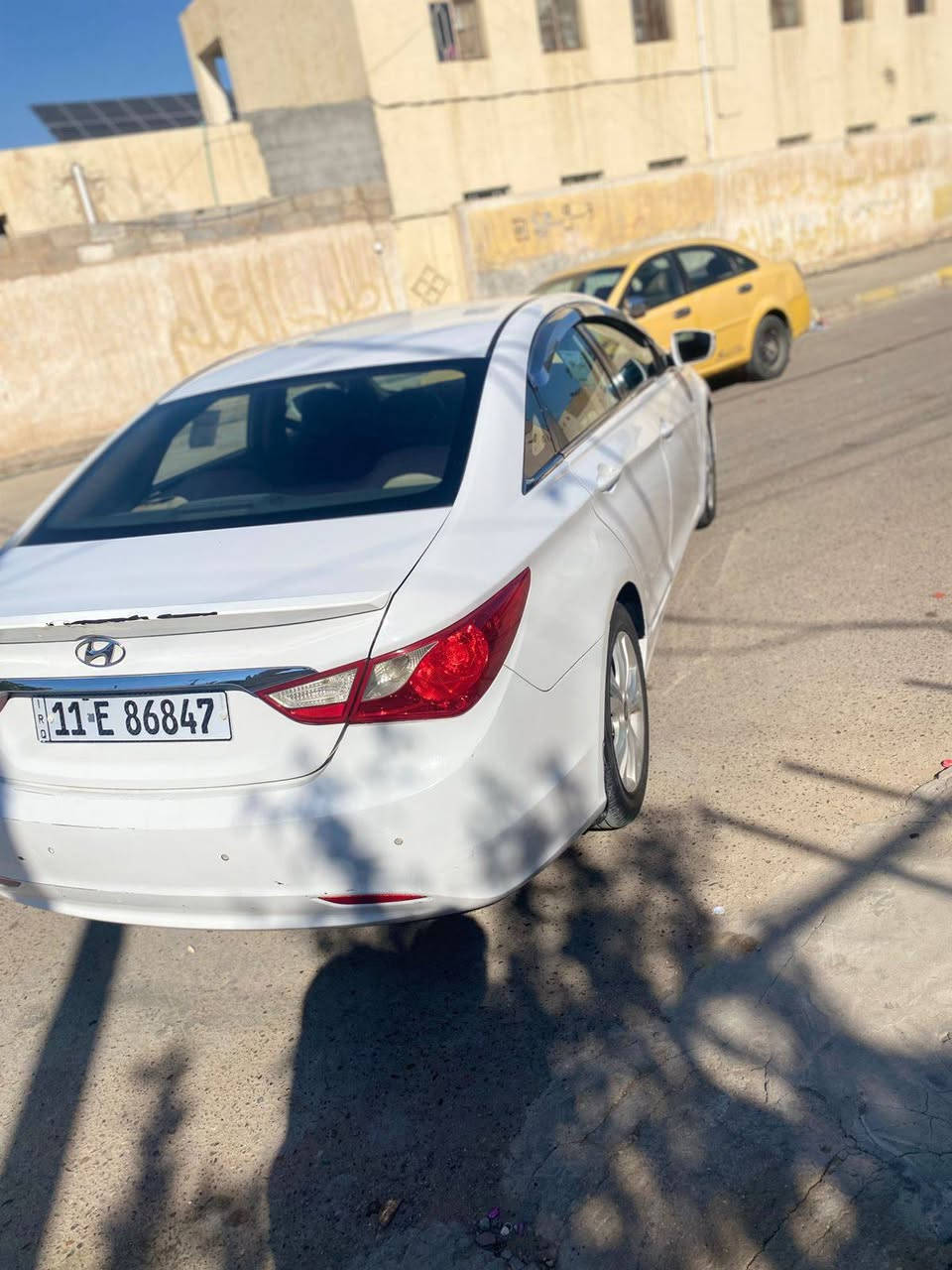 سوناتا ٢٠١٣
الضر كما موضح بسونار 
تبريد قطعتين
شفتات ستيرن
گير ممفتوح
محرك مجفت جديد
سنويه جديده
السعر107 وبيها مجال
***********
اتصال او واتساب
