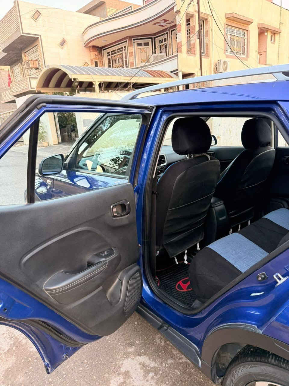 السلام عليكم 
من رخصت مسؤول المجموعة المحترم
هيونداي فينيو
وارد أمريكي
4سلندر
1600
مكينه:دوش
الضرر:دعامية خلفي فقط استبدال 
الموديل:2023
المواصفات:3انظمه قيادة طبيعي ورياضي والسير على الطرق الوعرة
مانع تصادم
تحديد سرعه
رادار امامي تحديد مسار
كير CVT
اوتماتيك+عادي
دبل نوزل اقتصادية
بصمه ابواب
تشغيل عن بعد
تبريد بيانو قطعتين
تدفئة كشنات الاماميه
كامرة خلفية
العداد:43الف كيلومتر
الرقم بغداد خصوصي الدولي
كلشي جديد بيه
والهزه والسنوية جديدة
الايرباكات سليمه
سيارة جديدة ماناقصه اي شي
السيارة عل ابلاد ممفتوح برغي بيه 
والسعر:140ورقه قفل 
للاستفسار الاتصال على الرقم ***********متوفر واتساب
العنوان: بغداد سبع ابكار بغداد, العراق
