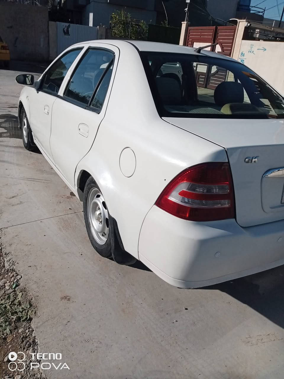 السلام عليكم بيع جيلي CKكير عادي 
محرك وكير شرط بدون صبغ بدون حادث رقم انكليزي كابون بانزين موديل ٢٠١٣ كصة جديدة محرك اصلي حجم ١٦ شرط التحويل سنوية ٢٠٢٩ مكاني موصل السعر ٦٤$
***********
