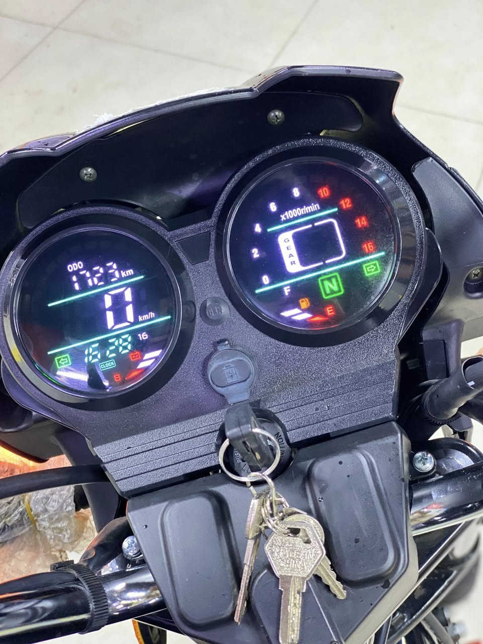 دايوان  كلاسك2025 مرقم سليمانيه اخت زيرو  بعدها بظمان ٤اشهر بسم شركه تحويل بسمك سعر 2250 رقم ***********
