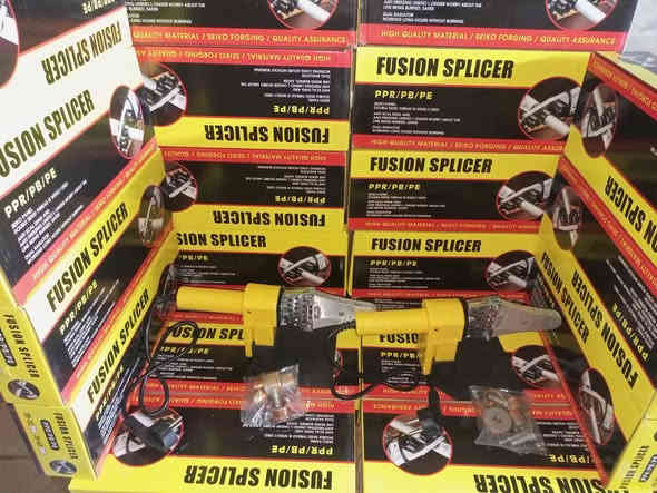 كاويه بوري معه ملحقاتها السعر 5250  ألف توصيل مجاني لجميع المحافظات إلى باب المحل عدد  تعبئه الكارتون 14قطعه رقم الواتساب ***********
