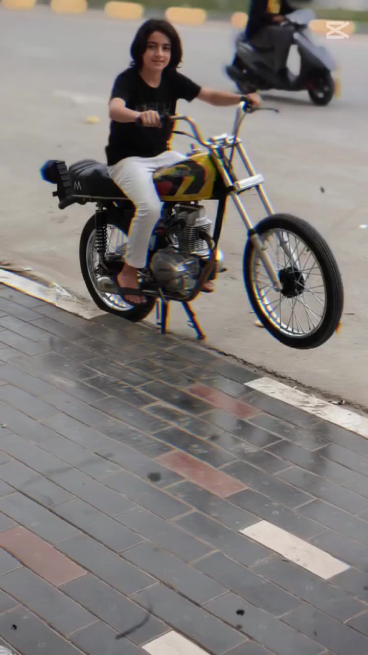 سلام🖐
دراجه انتنس اوراق كلهه ٢٤ مكان حله مركز 
 *********** بي واساب
