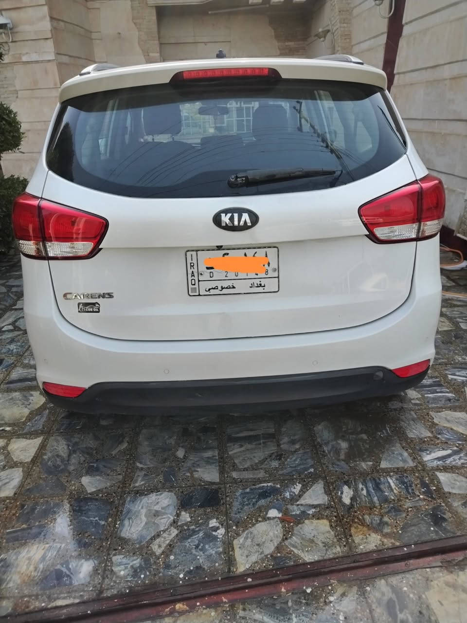 كيا كارنز ٢٠١٤ خليجي
محرك ٢٠٠٠ دوش
٧ راكب، تحكم استيرن
شاشة وكاميرا خلفية
 تدفئه وتبريد
اشارة بلمري
ثلاث مودات قيادة
نظام ايكو اقتصادي
محرك وكير سليم مذكور بالفحص
باب خلفي صبغ والدوسه
السعر ١٤٠ 
بغداد الاتصال ***********
