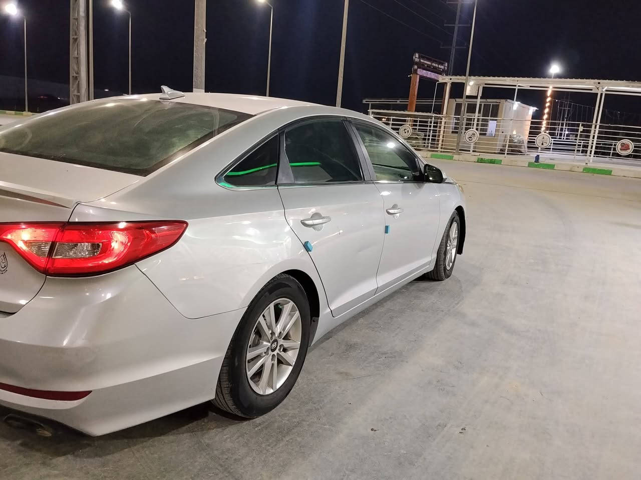 سوناتا ٢٠١٦ أمريكي
صبغ جاملغ وبنيد بدون دواخل
محرك ٢٤٠٠ 
سياره جدا نظيف
***********
السعر ١١٢
