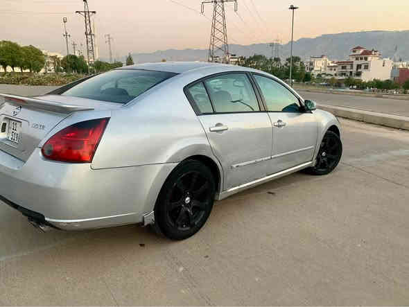 السلام عليكم ورحمة الله 
نسيان مكزيما 2008 مواصفات SE 
محرك 3.5L
رقم بغداد جديد أوربي 

بانوراما فتحتين قمارة 

كير ومحرك جديد و مكفول 

بصمة سنتر لوك 
تحكمات ستيرن 
مثبت سرعة شغال 

غرفتها الداخلية كلش نظيفة مقعد السايق تحكم كهربائي 

صدر امامي كله جديد ما عدا اذن كير (دچة الگير ) وحده باقيه ما مبدلها 

صدر خلفي 80%
سنوية و هزة كله جديد ما صار شهرين 
تحويل ثاني يوم السيارة بأسمي 

السيارة جدا نشطة و كاملة ما بيها إلا نقوصات الي ذكرتها و بس 

ضربه السيارة جاملغ جهة السايق ضربه مو قويه و مسويها 

السعر 75$

للاستفسار على الخاص او اتصل على الرقم و نفس الرقم بي واتساب 

*********** بغداد
