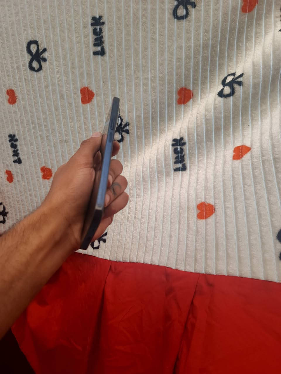 * هونر x8b

*ذاكره 512g

استخدام شخصي ميصرف شحن

الموديل  LLY-LX2

بي فطر بسيط ممبين فوك يعني مو يم الشاشه اصلا اقل الشعرايه  
مراوس 

او بيع  185  وبي مجال جدا جدا بسيط

***********
