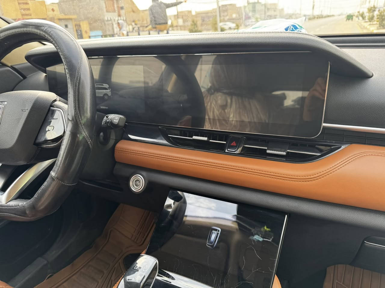 السلام عليكم ورحمة وبركاته من رخصه الادمن سياره بيستون T99 موديل 2023 السياره ماشيه 56080 الف كيلو مرتبه ونظيفه جدا وكل دهن يتبدل الها من الوكاله ونظيفه الضربات البيها بالصور موضحه مجرد كم شخط حتى ما يبين 
اللون اسود الكشن جوزي اي استفسار عليها وعلى التفاصيل كامله التواصل على الرقم 
 *********** واتساب او سيم سعرها 28 مليون عراقي
