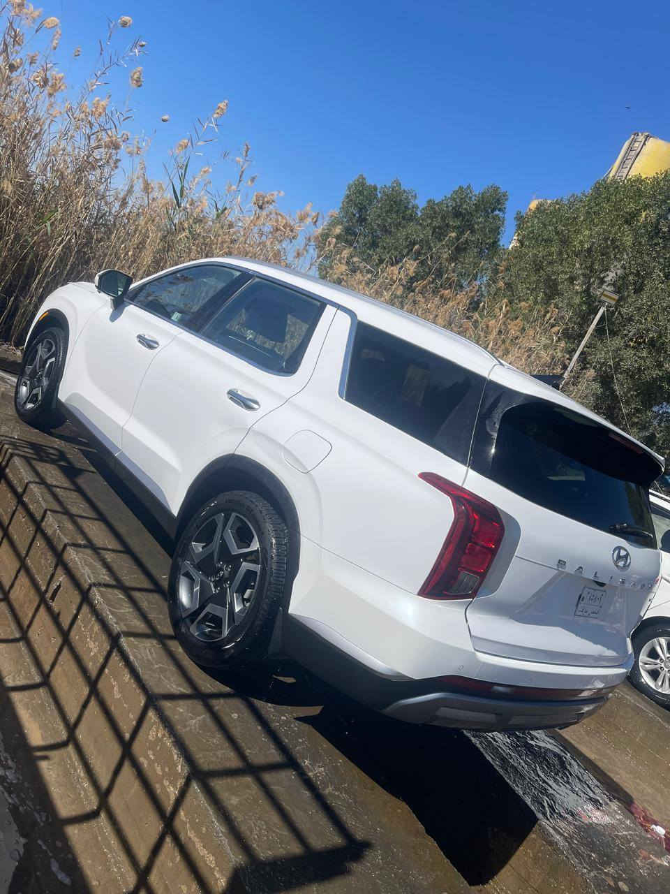 السلام عليكم
بلسايد ٢٠٢٤ وارد امريكي  
حادثها بامريكا بنيد مبدل وكاله اصلي نفس الون بنيد وبيها طخه خفيفه ترجع بارد مثل ما مأشره بالصوره السياره بيها سونار بردون قطرة صبغ
المواصفات فول فتحه 
رادار امامي +رادار خلفي +رادارات جانبيه 
شفتات ستيرن
اوتو هولد
اوتو ستوب
كشنات جلد 
تبريد بالكشن
هيتر كشنات 
جنطه كهرباء 
4 وضعيات قياده 
شاشه متصل + شاشه عطلات 
تشغيل عن بعد + ترحيب ابواب 
وباقي مواصفات البلاسايد 
مكينته GID 3800 عارضها ب280 وبيه مجال  او مراوس بسياره اقل منها مكاني بابل الي يتصل ليكلي شبيها كلشي موضحه بتفصيل والصور ***********
