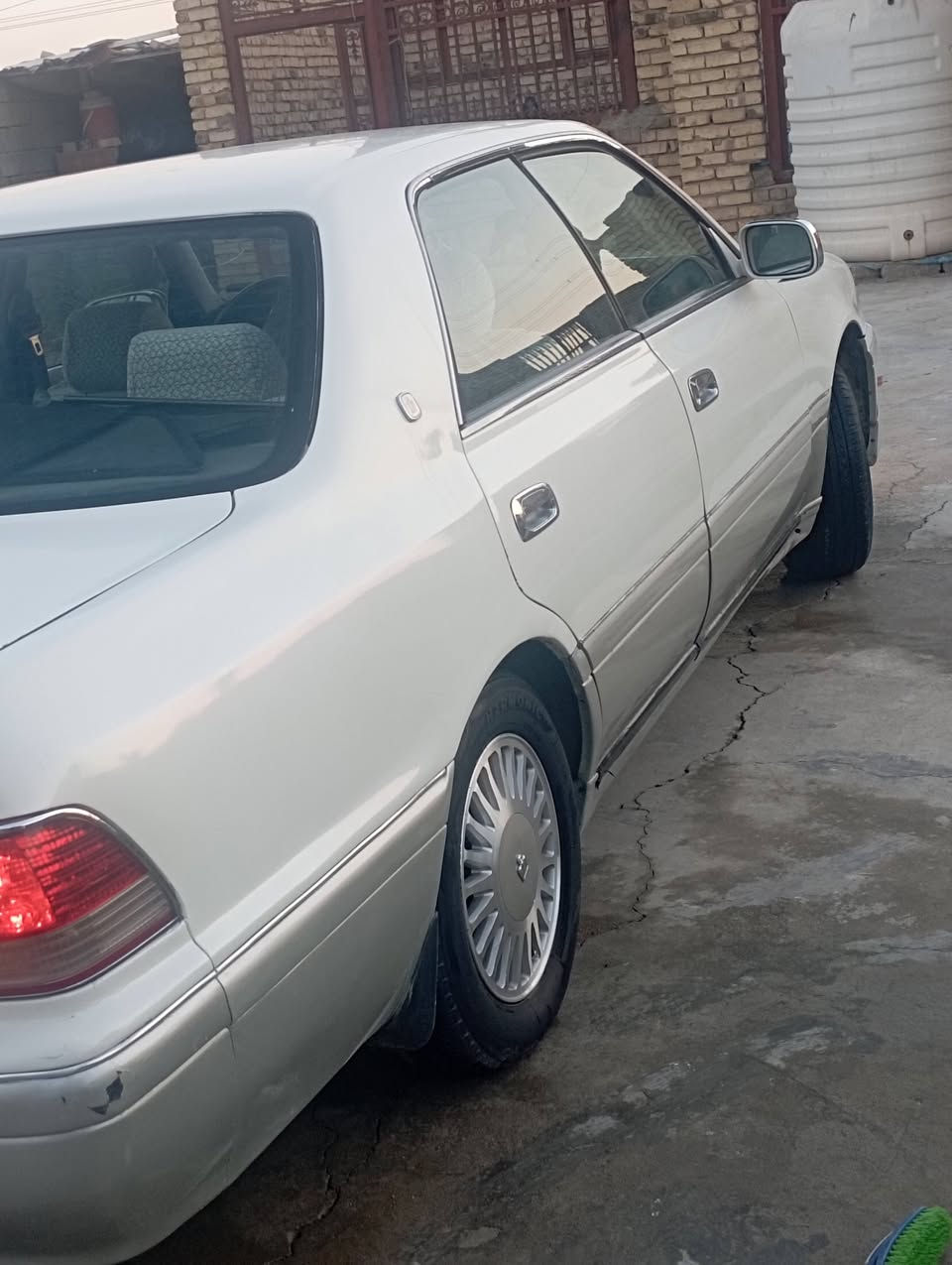 السلام عليكم راس الثور 
للبيع سنويه 2031
مكينه 3000
رقم الانبار مداور نفس اليوم
السعر 76وبه مجال بسيط 
العنوان بابل للاستفسار الاتصال ***********
