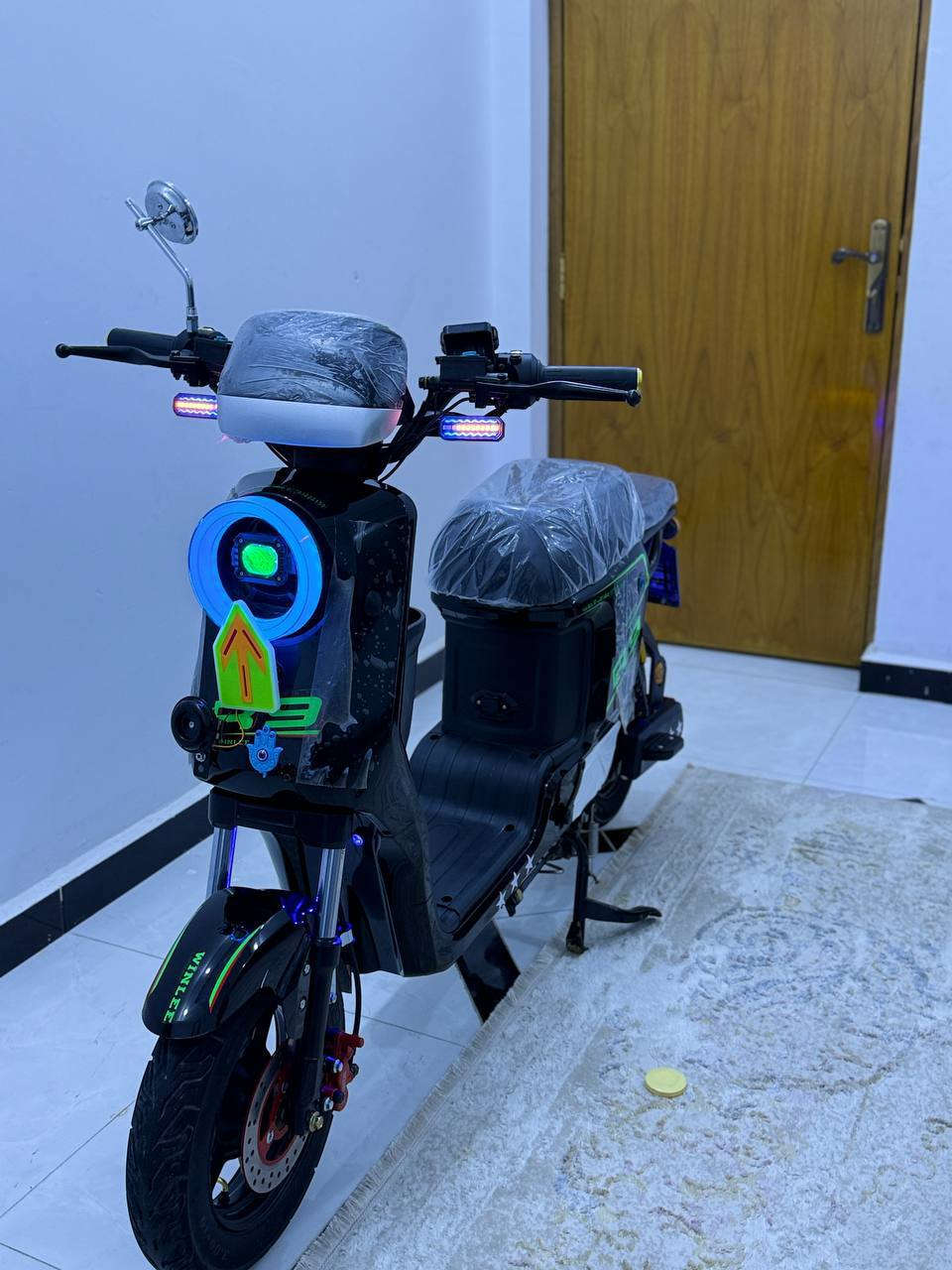 سلام عليكم شباب دراجه للييع نضيفه البطاريات 32 امبير مديل 2026 درجه كفاله عامه قبل أسبوع ماخذه درجه مستعجل عل بيعتهه السعر 500 بيه مجال قليل كلش المكان بصره ياسين خريبط الاستفسار على هذا الرقم ***********
