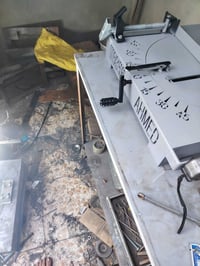 يالله قاعده كتر متحركه السعر 110 معه التوصيل ويتوفر كترات حسب ختيارك و...