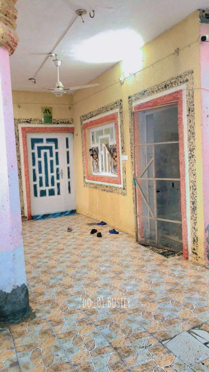 السلام عليكم دار للبيع المساحه 247 المكان بابل ورديه نزله سعد بيجو قرب سكه القطار طريق يا حسين قرب  عمود 250 علما الدار طاب زراعي سند 25 تحويل مباشر السعر 65 وبمجال اي استفسار اتصال على هذا الرقم ***********
