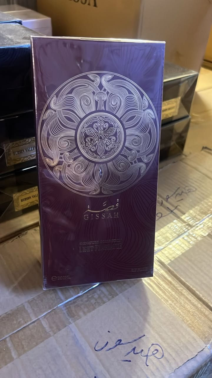 عندي عطور قصه كوالتي عالي ابيعها جملة ب 50$ للقطعة  تكدر تتاكد من العطر بمقارنته ويه اي عطر يشبهه  وايضا عليه كود بوتيكات الكويتيه
الشراي تواصل ويايه خاص او على رقمي

***********
