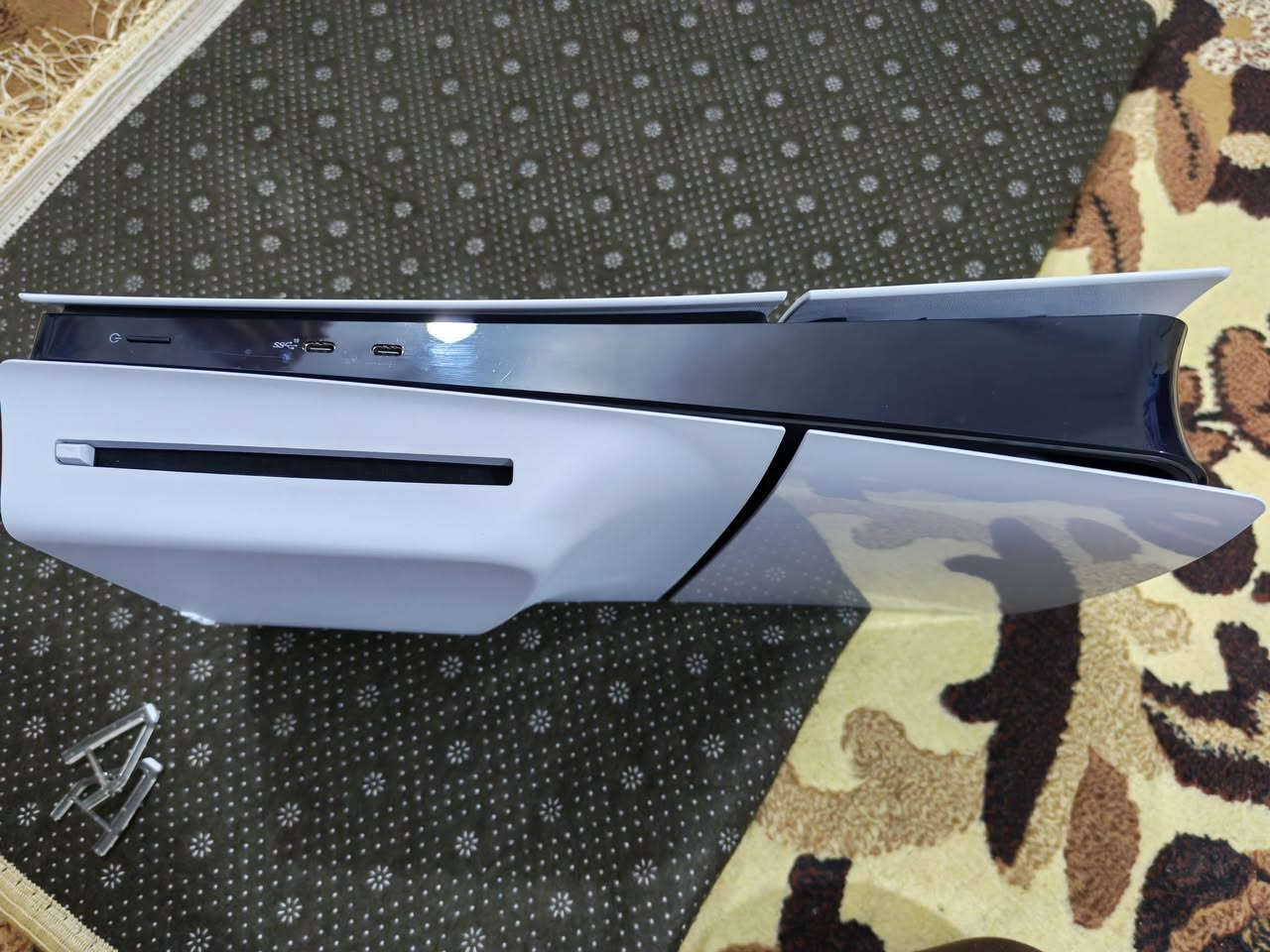 ابلي 5 فايف سلم
اخو الجديد حتى الكارتونه موجوده فول نظافه مثل ما تشوف عينك 

ضمان ما طاب مصلح شرط 

واستخدام قليل 

المكان البصره

السعر690 وبيه مجال 

*********** واتساب
