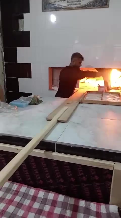 *********** للاستفسار والاتصال على الرقم يوجد واتساب 
بسم الله الرحمن الرحيم
يالله يارزاق

ابو شمس الكواز

 لبناء جميع انواع وأحجام الصمون الحجري 
وافران البيتزا
وتنانير الخبز وتنانير المندي. 
لجميع محافظات عراقنا الحبيب. مهنتنا ابن عن جد

اولآ. ضمان العمل لا يقل عن 20 سنه. 
ثانيآ. العركجين مالتنه طين وفرشي.  
ثالثآ. طابوك الدبان تركي اصلي يتحمل درجه حراره 1200 إلى 1400 
رابعآ. قله في اصراف الوقود. 
خامسآ. كادر عمل متميز ومتخصص في بناء الأفران.
سادسآ. الباب والسجه والقوس من النوع الثقيل.
