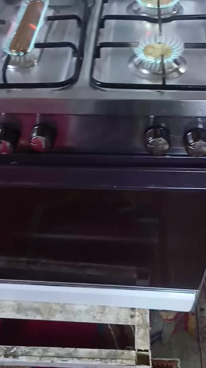 طباخ عشتار مصري باب اول السعر 160 للاستفسار : ***********
