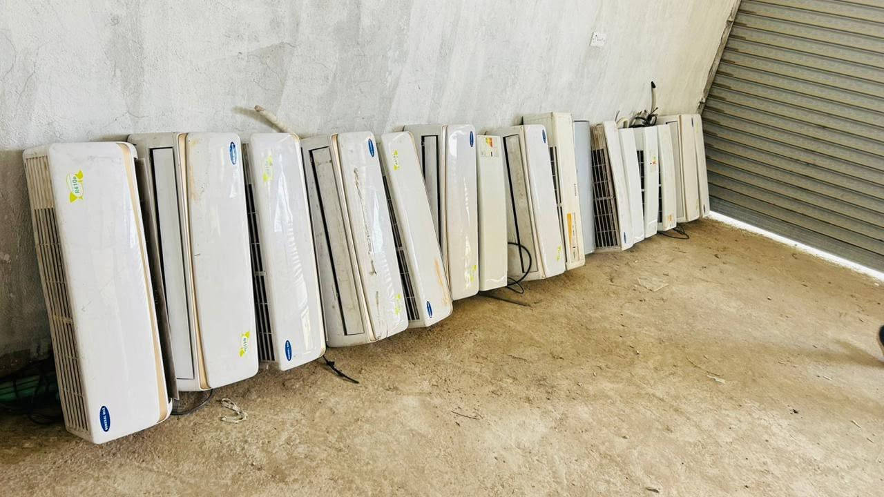 تم وصول وجبه جديد سبالت طن ونص
النضافه ٩٠٪؜ 
السعر ٣٥٠
ملحقات الجهاز ريمونت وحماله 
الأنواع 
جنرال شكار 
جنرال ماكس 
جو سونيك 
شينون 
كري 
بلسان
للاستفسار وتساب او خاص 

+964 771 820 8234


**إذا كنت صاحب هذا الإعلان وتريد حذفه لأي سبب، رجاءا أرسل رسالة إلى الدعم الفني**