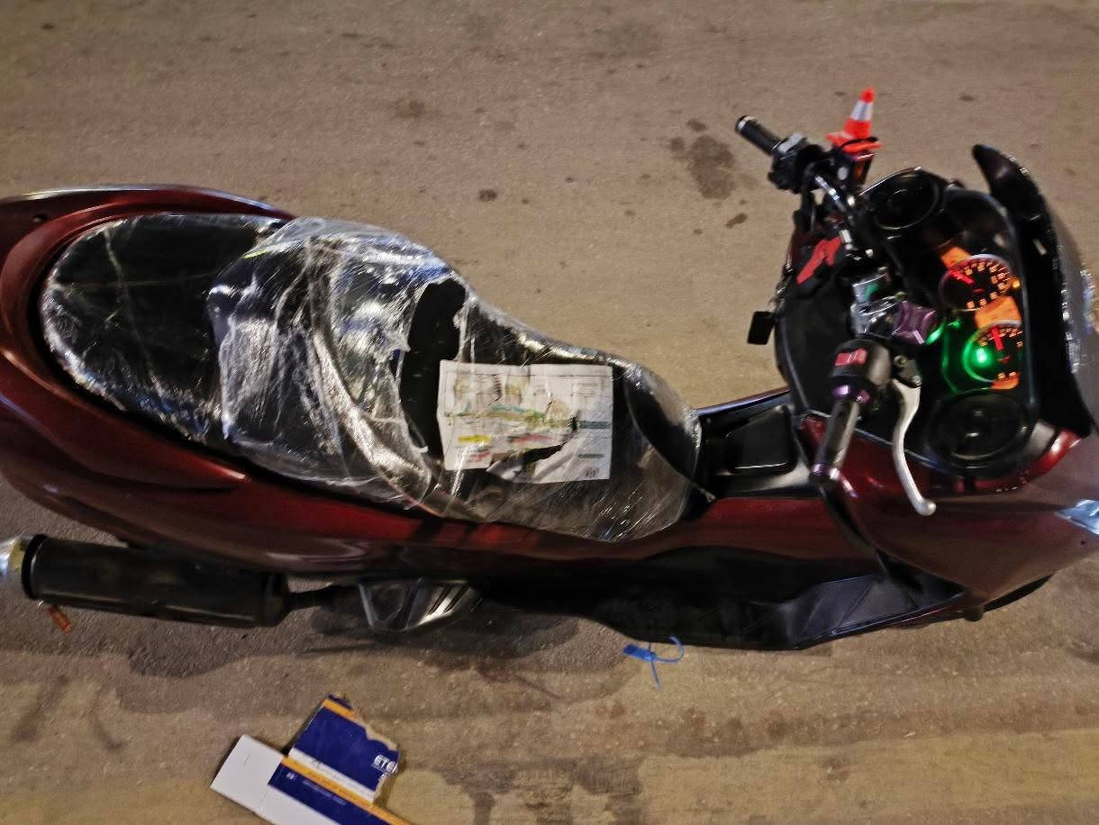 السلام عليكم فورزه 010
محرك مفتوح بس مضبوط ترايك للبصره 
دهن موتل اصلي 
مي راديتر اخضر 
اشاير شغاله
لايت شغال 
بك لايت شغال
ستاند حساس شغال 
دشبول شغال 
رون سرعه شغال
رون بانزين وحماوه شغال
دراجه مصبوغه جماليه
كفرات تعبانه شويه ونقص ترايش 
الدراجه حلوه ومتوكفك ابد ونصبتها ومكينتها حلوات 
مكاني كربلاء والشراي يدلل
السعر مليون و٢٠٠ وبيها مجال 
دراجه ٧٥ ب ١٠٠ شايله روحه ومرتبه وكلمن وسعره واني خادم ***********
