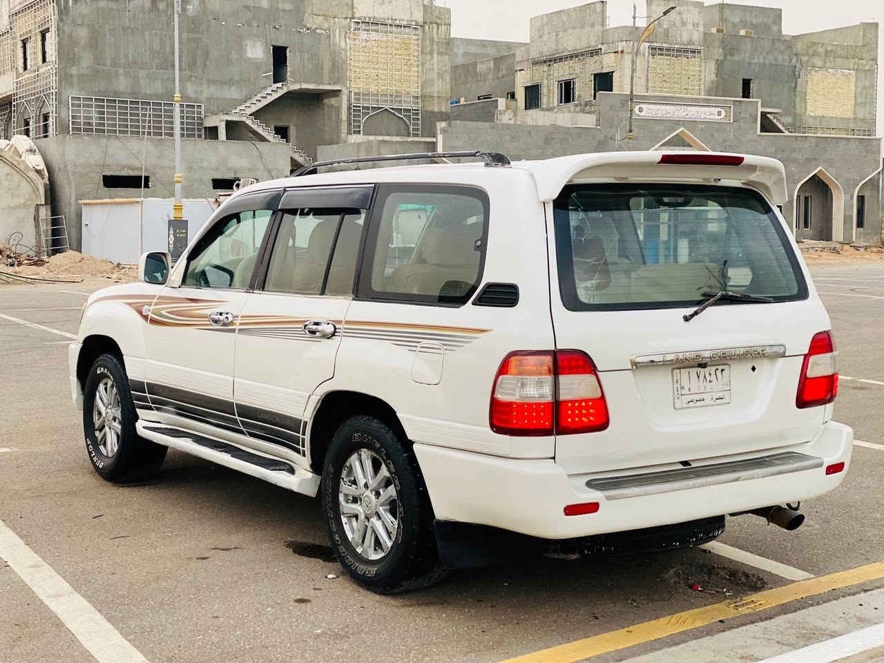 لاندكروز موديل 2002محدثه 7 سعر 108قابله التفاوض  سياره جديده معنه الكلمه وجاهزه من كل النواحي  مصبوقه جماليه فقط محرك وكير مكفولات حداديه جديده تخم تاير مواصفات شاشه كبيره كامره فور ويل كير عادي دواخل بيجي مكينه بلادي 6سلندر 7راكب مكان السياره كربلاء المقدسة الستفسار اكثر تصال ***********
