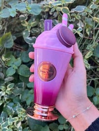 عطر أرماف يم يم: ✨ رائحة أنثوية منعشة تجمع بين الفواكه والزهور 🍒 يعطي ...