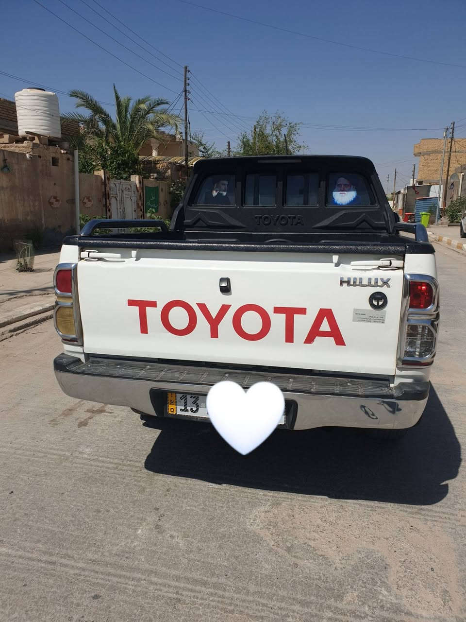 السلام عليكم
هايلوكس فور ويل مديل ١٤  للبيع
جاهزه تبريد تايرات حداديه سنويه مجدده صارلها شهر 
ارقام انكليزي 
بيه خط بالنفط مكان السياره ذي قار 
للاستفسار الاتصال على الرقم ***********
