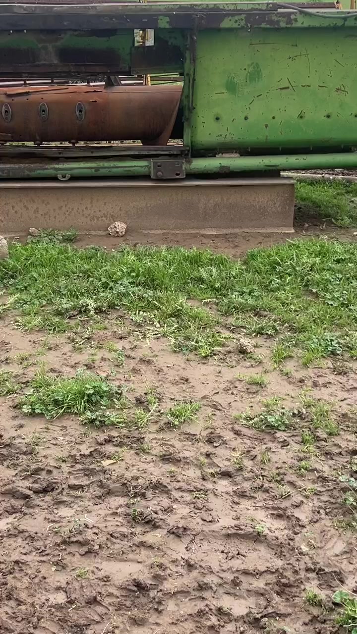 جوندير للبيع 81.           محرك وشاصي واكسنات وكير ومعمل كله جاهز  السعر 10 مليون***********/***********
