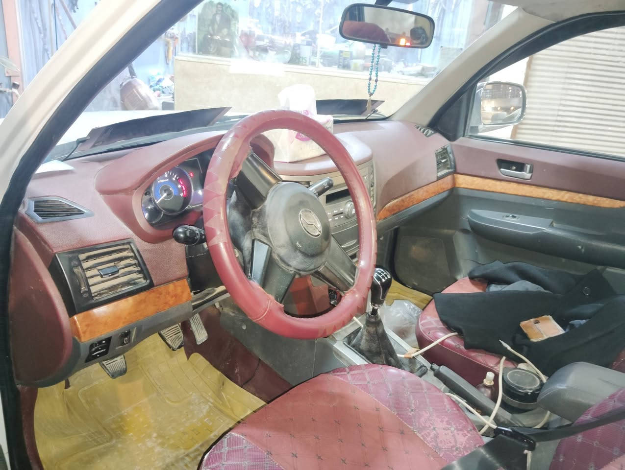 موديل 2019 مكان نجف متجايه سعر 70 وبيها مجال قليل ***********
