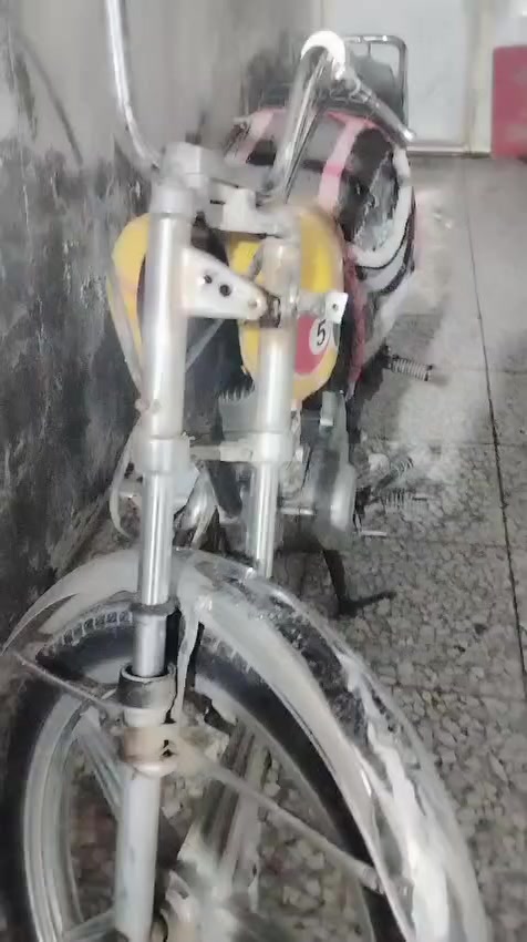 السلام عليكم دراجه كلك للبيع بيها نظيفه دراجه بها فقط صوت والمكينه بس لا تدخين ولاص احتمال صوت تفيدس ما ادري ايش بيها السعر 200 وبيها مجال بسيط المكان نجف حي الجزيره بها صوت بالماكينه بسيط بس لا تدخين ولا قايمه كل شيء ما بيها


**إذا كنت صاحب هذا الإعلان وتريد حذفه لأي سبب، رجاءا أرسل رسالة إلى الدعم الفني**