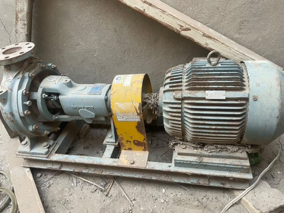 للبيع مضخة مياه صناعية جديدة (لم تُستخدم نهائياً)
🔹 الماركة: CW-HYDRO INC
🔹 موديل المضخة: 100×80-250
🔹 المحرك: HYOSUNG كوري أصلي
🔹 القدرة: 15 kW (20 HP)
🔹 الفولتية: 380V ثلاثي الطور
🔹 التصريف: 60 م³/ساعة
🔹 الرفع: 20 متر
🔹 السرعة: 1455 RPM
✅ المضخة جديدة وغير مستخدمة نهائياً.
✅ صناعة كورية، مناسبة للمعامل، مشاريع المياه، الري، والمنظومات الصناعية.
📞 للاستفسار والمشاهدة يرجى التواصل على الخاص أو الاتصال. ***********
