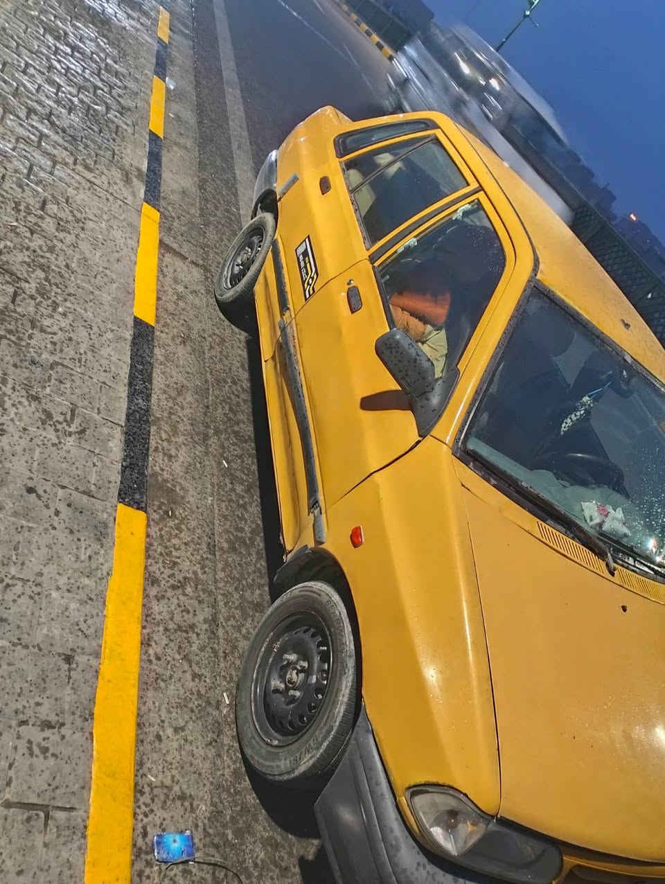 سيارة سايبة موديل 2013  رقم بغداد انكليزي مصفرة هيئة وغرامات مكينة بيهة خيط تبخير كير مكفول دواخلهة تخبل تخم تاير كهربائية كاملة كلها شغالة تبريد شغال لايت زنون شاشة اصلية كامرة خلفية  شواصيهة تخبل سيارة ماجناي مانقصهة شي سعر 25 قفل
***********
