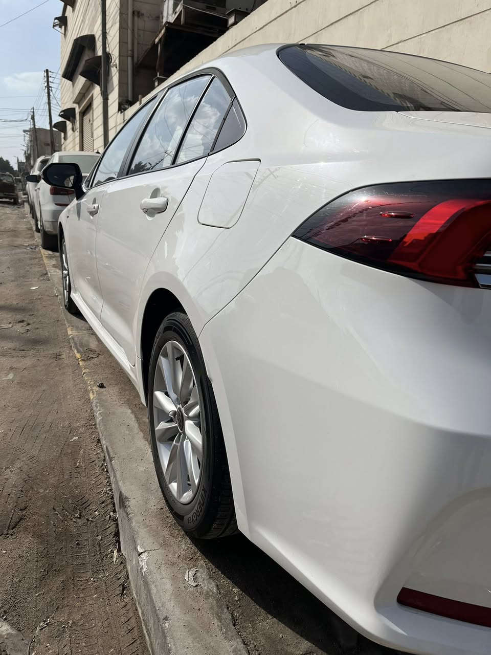 تويوتا كورلاهايبرد خليجي زيرو نظام السياره مقترض وكفيل مكانها البصره /***********
