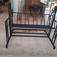 مرجوحة • أسود • ٣ أشخاص