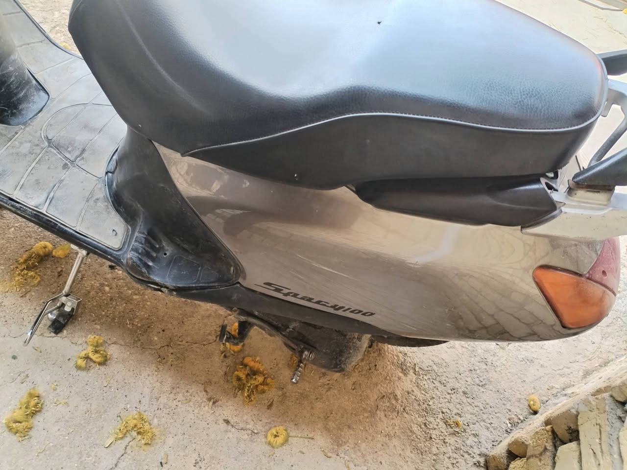 550 مفتوحه كفر تجاري كهربائيات كلها شغاله الدراجه خير من الله ماعوزها شي وناعمه 
***********

