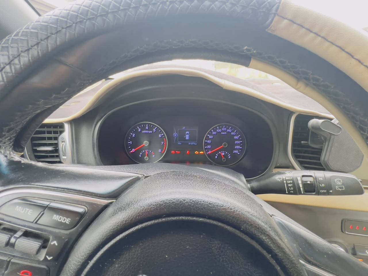 السلام عليكم كيا سبورتج خليجي 
موديل ٢٠١٨ رقم بغداد انكليزي بسمي 
ماشية ٨٠ الف 
السيارة بيهة جفية على صفحة سايق بجم وضهر كبس ابلادي 
تبريد قطعتين وبردة خلفية للصندوك وباقي المواصفات معروفة 
رقم تليفون صاحب السيارة ***********
