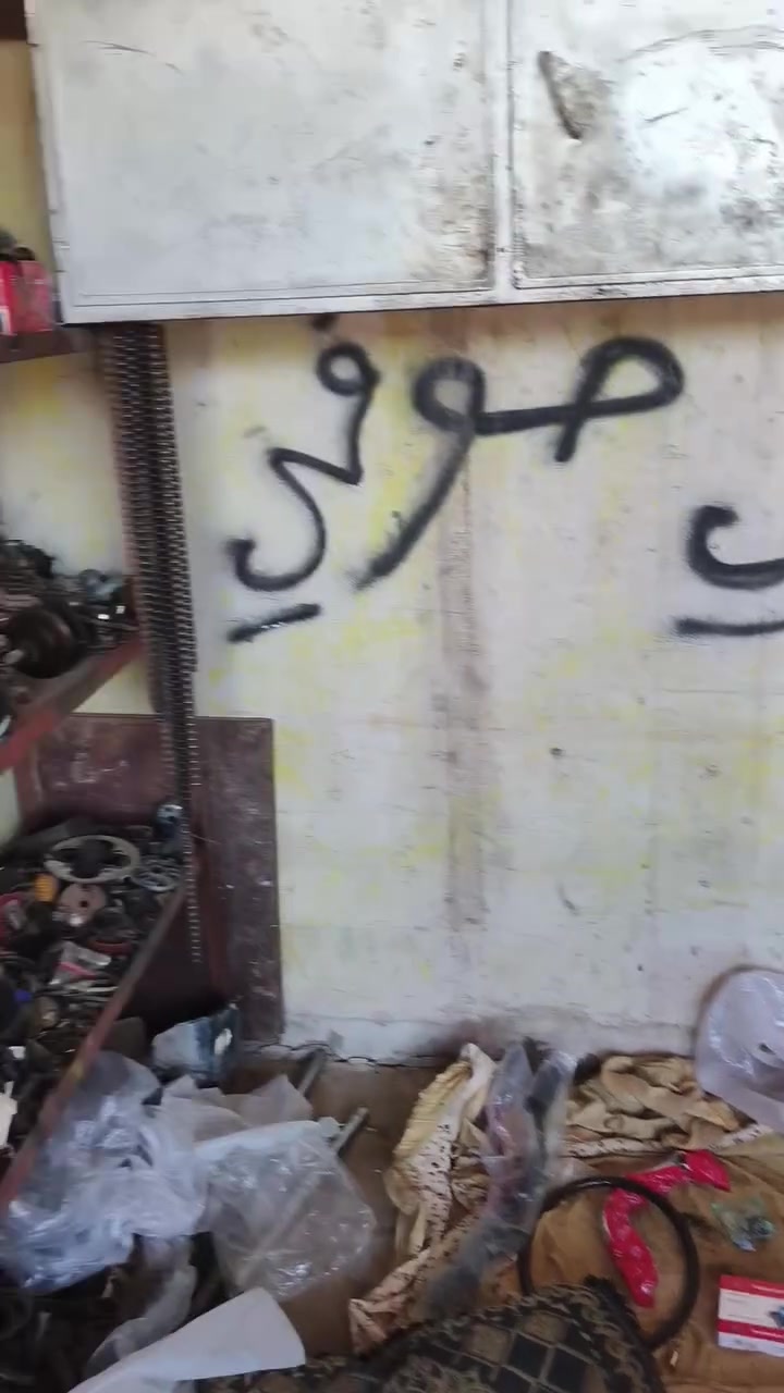 السلام عليكم محل تصليح دراجات كامل شغال خير من الله  مكان كربلاء الاحسينه قرب سيطره ٥٧ القديمه السعر ٧٥٠ بيه مجال سبب البيع عدم التفرغ اتصال ***********

