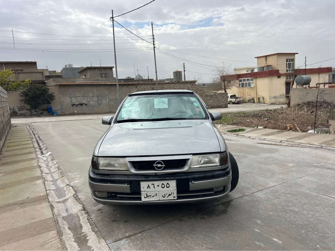 *********** = *********** 

١٩٩١ کامل کراوەتە ١٩٩٥ کۆبۆنی هەیە 
مەکینە ١٨ مەرخوب سەنەوی تازە بەسەر جوە 
سەیارەکە لۆک لۆکە وەسفی ناوئ دەشبل بەرە درگا
تاخم پێش پشت کەرەبای هەموو گیانی مەزبوت
بەشەرت براوە خرامە تحویل کۆبۆنی هەیە لۆک لۆکە
لە تەقتەقم ژمارە موبایلم داناوە  چات کراوەیە

ڤایبەر واتسئاپ. *********** كويسينجاك, أربيل
