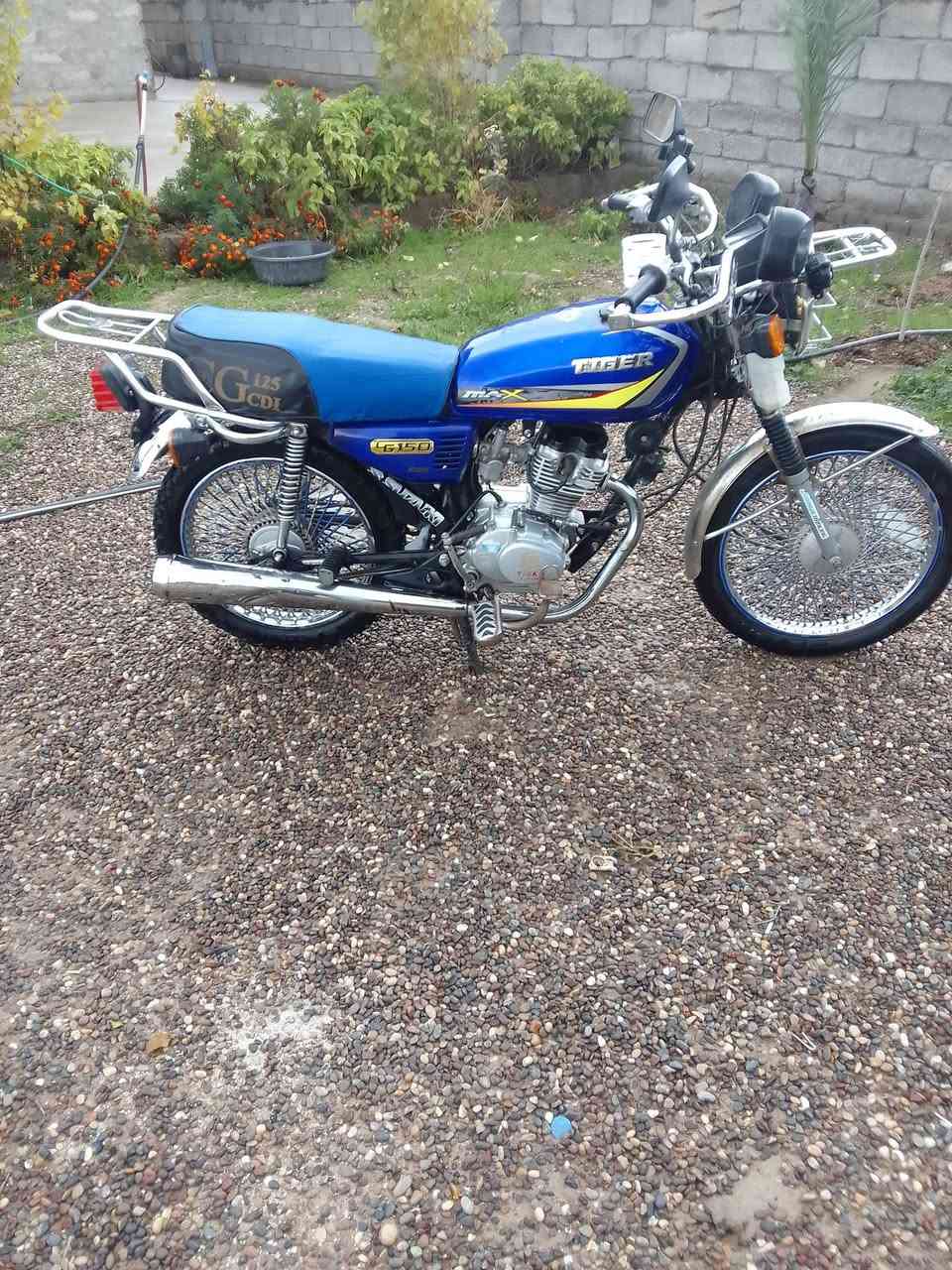 السلام عليكم موجود ماطور للبيع موديل 20 سعر 500 وبي مجال شيء قليل رقم مكان الشورى الهاتف***********
