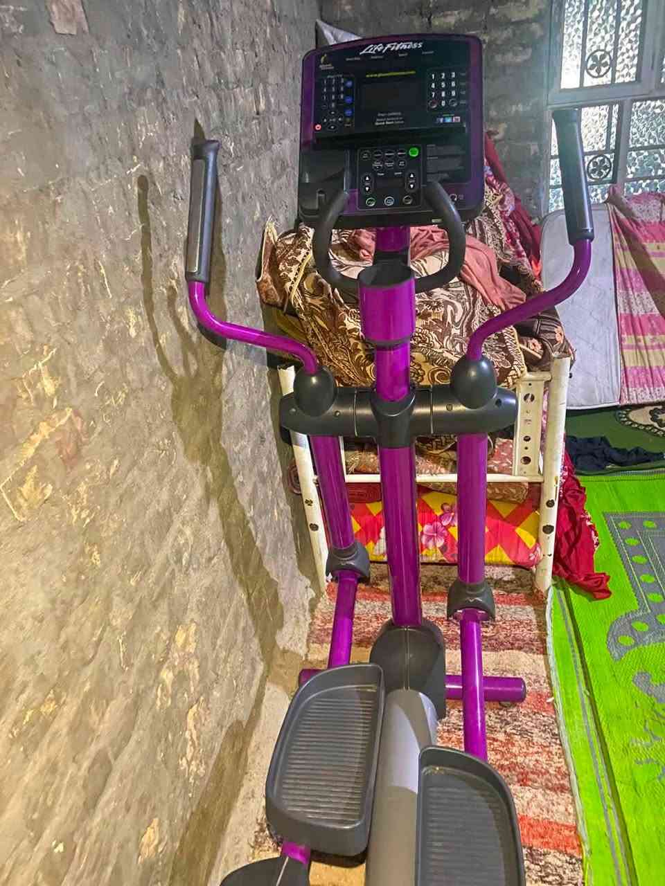 جهاز اوبتراك جديد ونظيف مستخدم قليل  مستعجلة على البيع اريدة ب ٧٠٠ وبي مجال للاستفسار على هذا الرقم حصراً ***********
