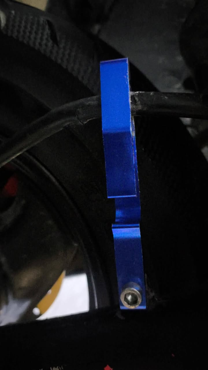 سلام عليكم ماكس عدله 49
1-بيه سلف رياضي 55

2-قاعده رقم سبع الوان كوسو  

3-صالنصه رياضي سبع الوان 

4-قبق مروحه ازرك ساو

5-يدات بريك ازرك ساو 

6-قطره دهن زركه 

7-ماسكه مال سيم بريك امامي زركه

8-قبق هندر جديد الله شاهد 

9-كلج امامي 

10-كلج خلفي كامل هوه وصفاكاته 

11-قايش جديد 

12-دبل فلتر بانزين 

العنوان كربلاء الحر 

السعر 550 وبيه مجال 

للأستسفار ***********
