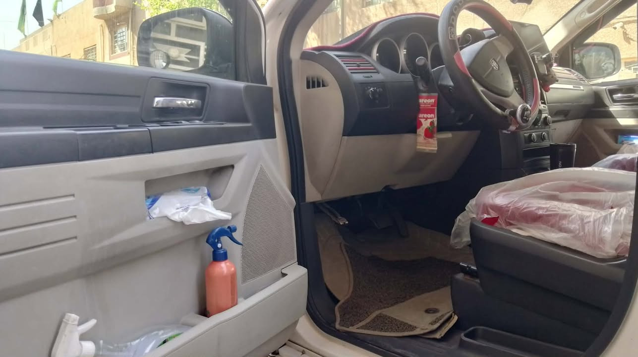 سلام عليكم  دوج كرفان  2008 رقم بغداد.انكليزي بأسمي  جديد  كشنات منفصل بلع سياحي تبريد 3قطع ثلج صدر الامام والخلفي جديد  محرك 3300 مكينة وكير  مكفولات شاشة اندرويد تخم تايرات _ درع جانبي ماشاء الله السيارة عروسه أحلى من الصورة  ***********
