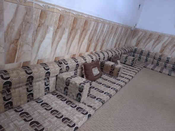 جلسة عربيه نظيفه ١٥ متر للبيع منطقة حي رفعت رقم الموبايل ***********
