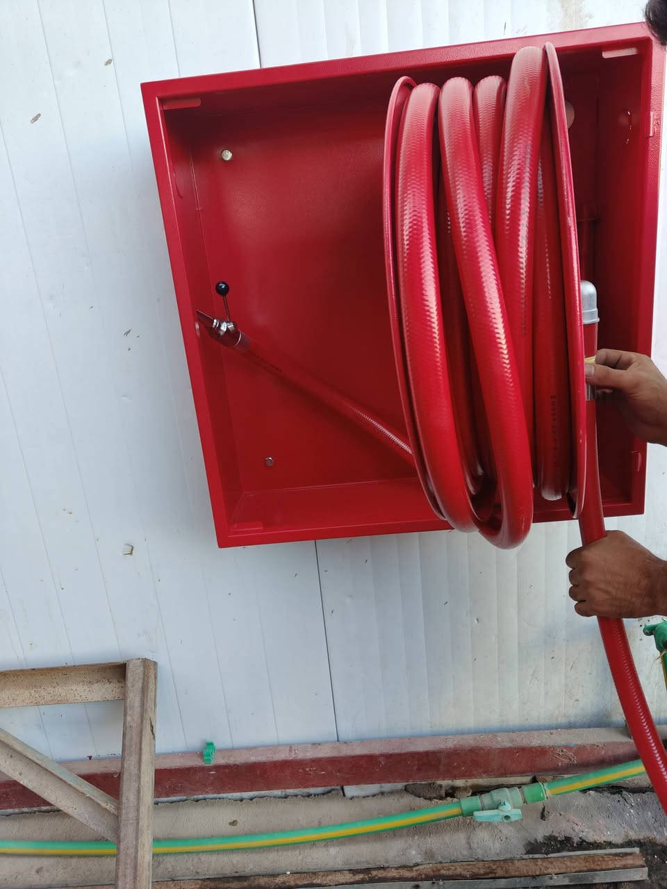 السلام عليكم  متابعيا يا رب تكونون بخير .... 
جزء من عمل الورشة في ربط منظومة الهوز لير ( الكابينة )
للاسفسار الاتصال على ***********
الانبار _ قضاء حديثة _ سايدين الحي العسكري
قرب سالم للمواد الاحتياطية
 مقبال كماليات تيسير للسيارات
