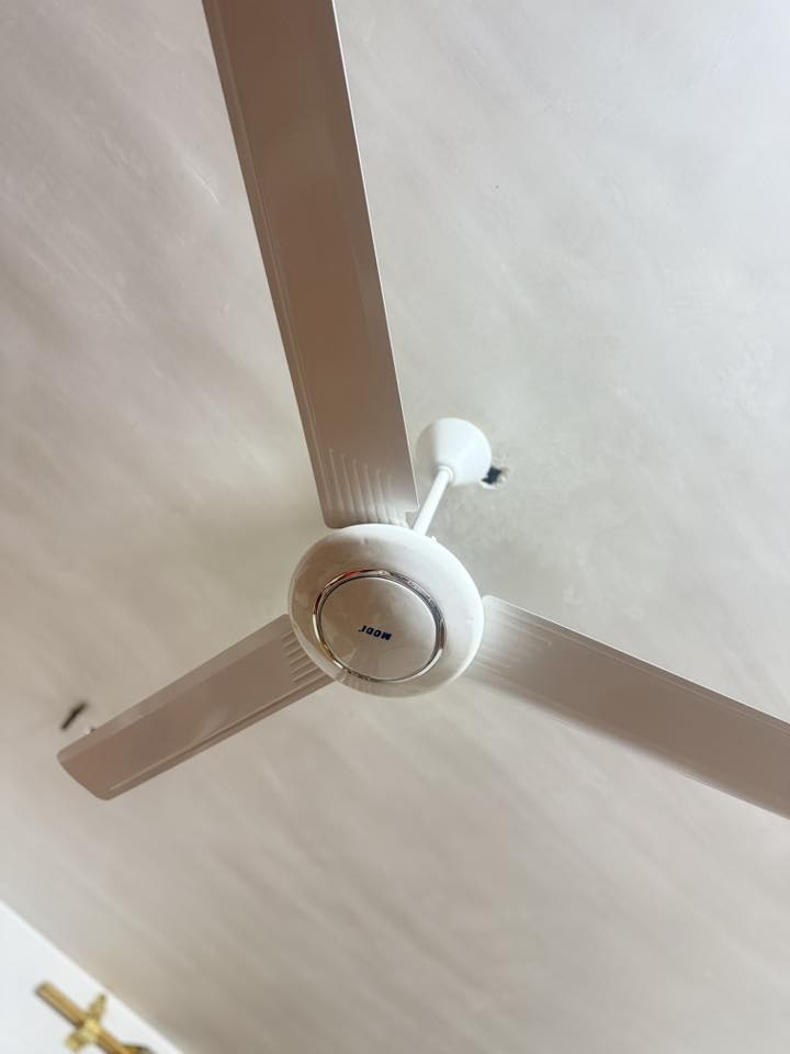 سلام عليكم غراض بيت للبيع 
جدد مستعملات قليل جداً 
طباخ 200 وبي مجال للشراي
فلتر نوعيه مضبوطه  160 وبي مجال للشراي 
بنكات عدد ثنين سعرهن 50 وبيهن مجال بسيط بعدهن بضمان 
 لتواصل /  ***********
