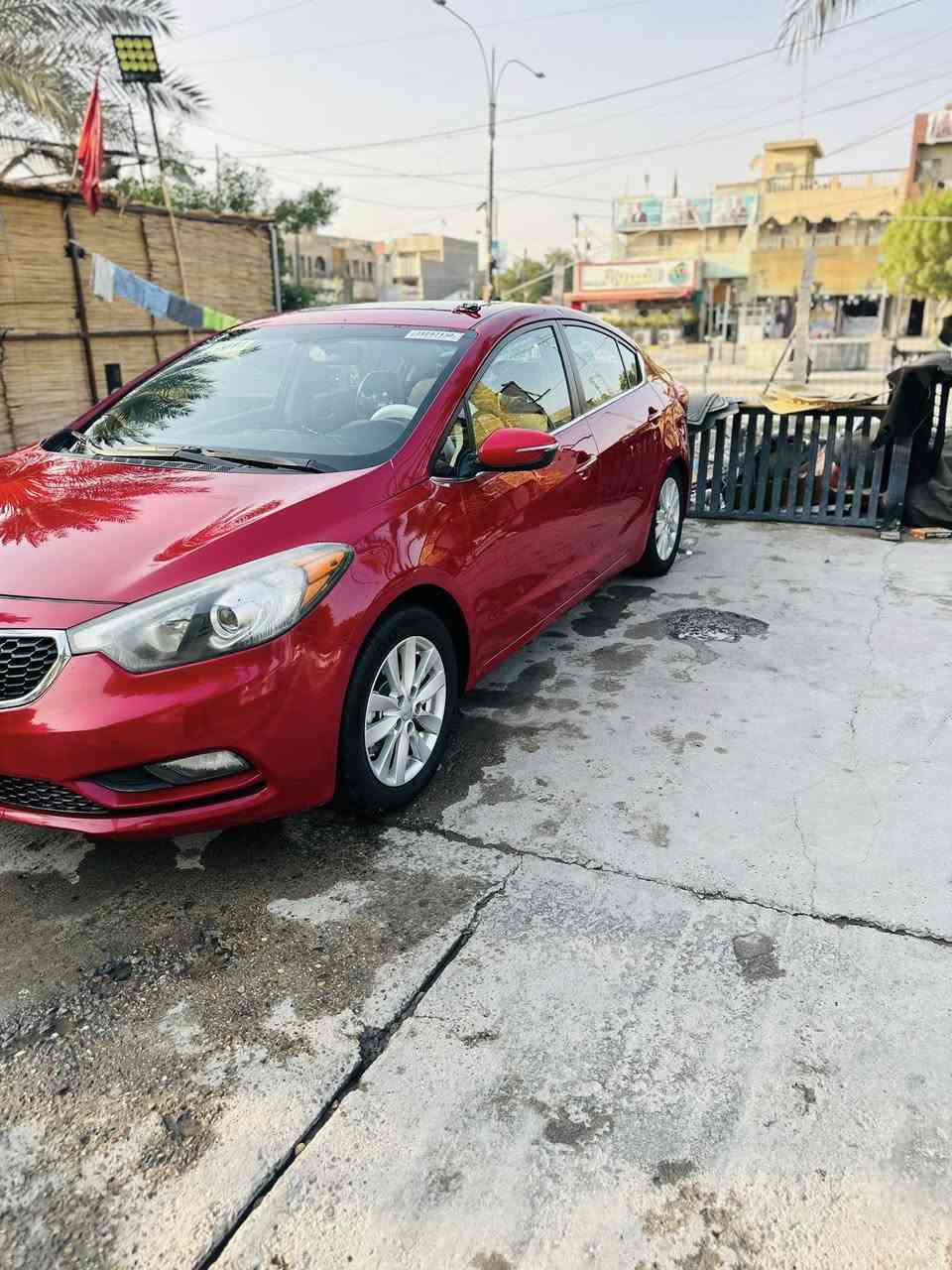 سلام عليكم شباب سياره فورتي موديل ١٤ للبيع سياره جاهزه مناقصها ايشي وسياره مامشتغله تكسي بيها جاملغ خلف السايق وقبق جنطه سياره فول مواصفات واحد على واحد ١١٠ وبيها مجال ***********
