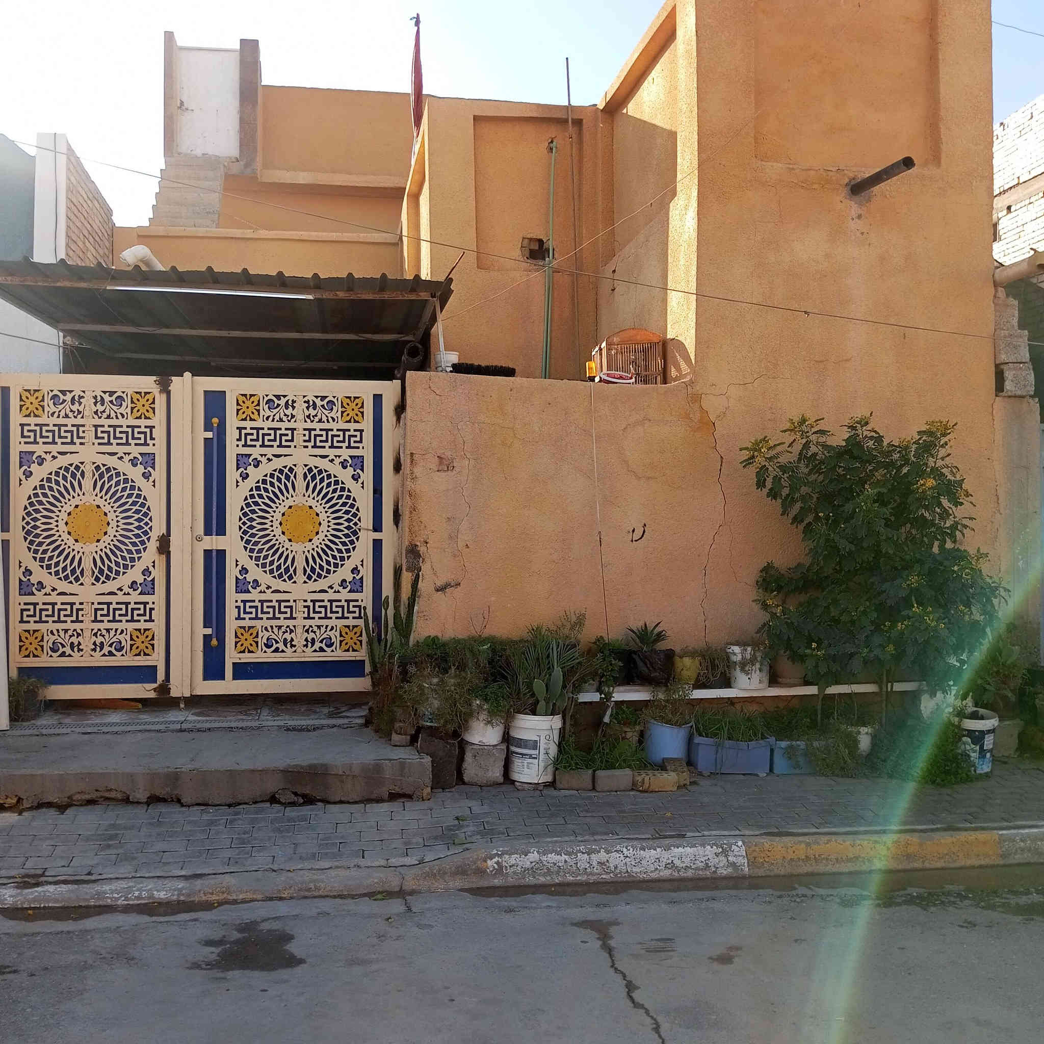 دار للبيع طابو صرف  موقع #حي_الربيع شارع كوفي هاشتاك بالقرب من مستوصف الزهراء الصحي 
المساحه 135م 
يحتوي على ثنين غرف نوم +صاله+مطبخ+استقبال+صحيات 
كامل كافه الخدمات تبليط ومجاري 
بناء طابوق 
للاستفسار الاتصال على الرقم أو مراسله الصفحه 

***********
