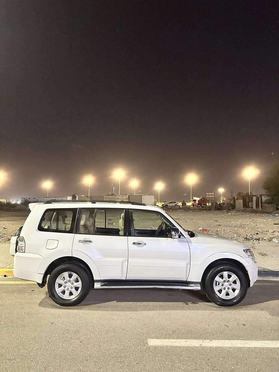 السلام عليكم
اخوان انا مكلف بالنشر التواصل مع الرقم واتساب 

باجيرو مديل 2014 خليجي

حبتور فول مواصفات 

كفاله عامه من صبغ وضربة وكهربائيات وميكانيك .

بانوراما 

بصمه 

شاشه

حساسات اماميه خلفيه 

كشنات كهربائيه 

سبعه راكب 

تبريد ثلج 3 قطع

الگير والمكينه كفاله عامه

ماشيه 140 الف كيلو 

السعر : 177 ورقه

السياره احلى من الصور ونصبتهه حلوه ومال جناي

العنوان : البصره -القبله- حي المهندسين

***********
